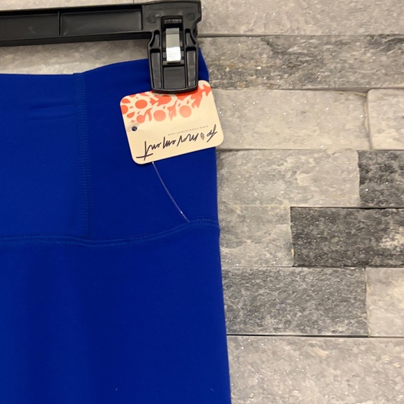 New!! Free people movement Women's Never Better Bike Shorts - Picture 2 of 6